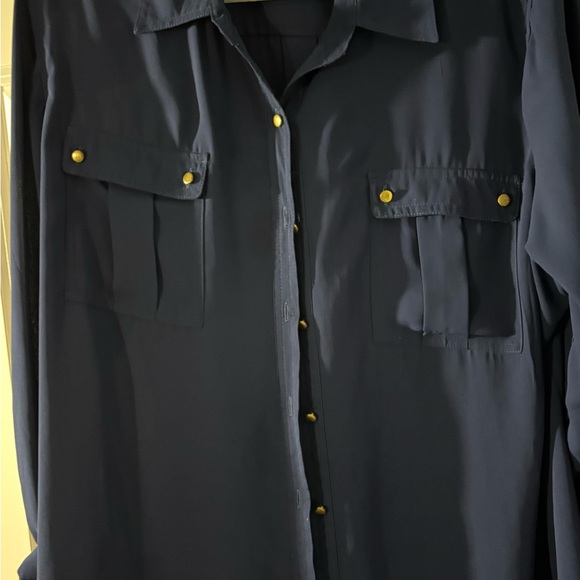 Chic Navy Button-Up Blouse - Picture 2 of 6